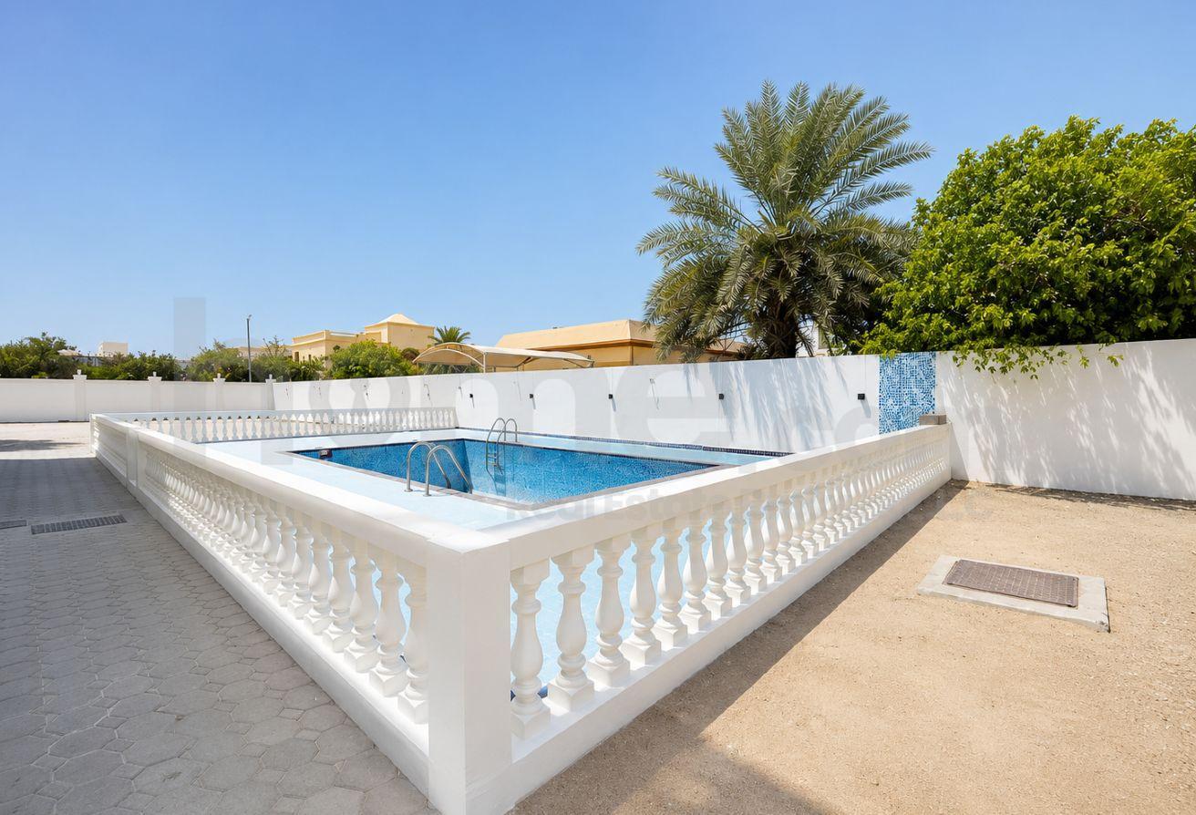 Ready to Move In | Huge Villa with swimming pool photo 5