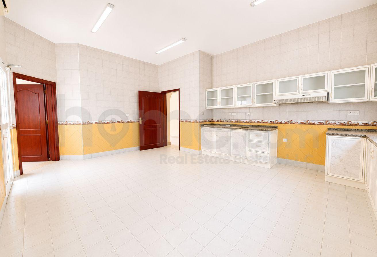 Ready to Move In | Huge Villa with swimming pool photo 30