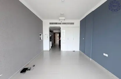 شقة - 1 حمام للايجار في ارت جاردنز المبنى ب - آشلي هيلز - ارجان - دبي