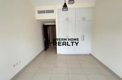 Apartment - 2 Bedrooms - 4 Bathrooms for rent in Al Khan Lagoon - Al Khan - Sharjah