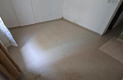 Apartment - Studio - 1 Bathroom for rent in Bu Tina - Al Sharq - Sharjah