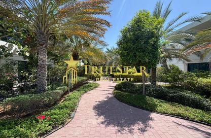 Villa - 4 Bedrooms - 5 Bathrooms for rent in Al Jafiliya Villas - Al Jafiliya - Dubai