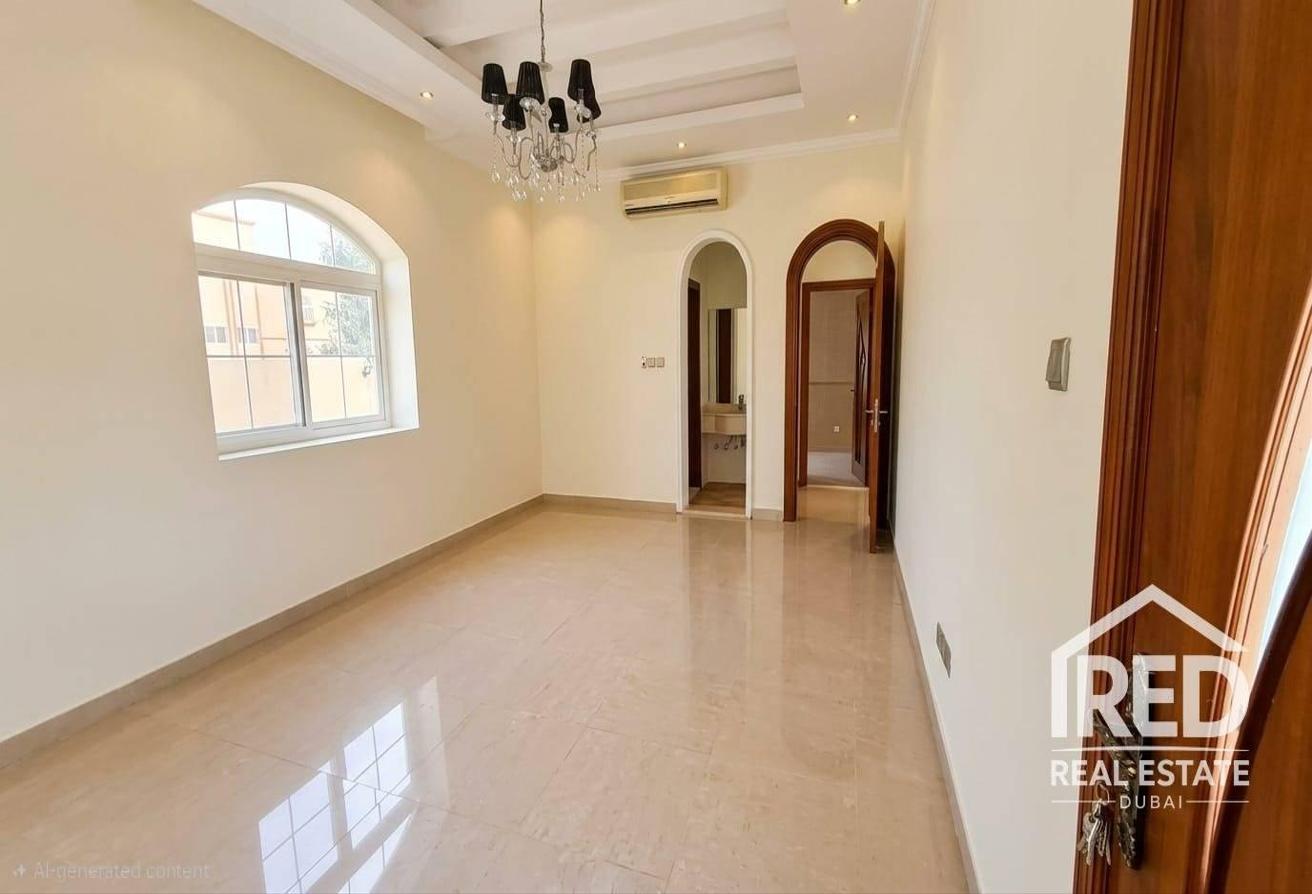 Family Friendly | Spacious | Corner Villa | Vacant photo 7