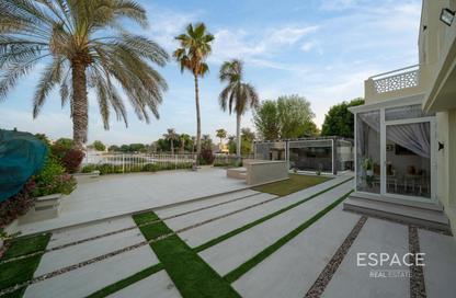 Villa - 5 Bedrooms - 4 Bathrooms for sale in Meadows 2 - Meadows - Dubai