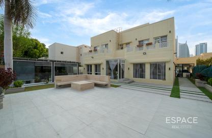 Villa - 5 Bedrooms - 4 Bathrooms for sale in Meadows 2 - Meadows - Dubai