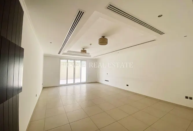 156904445 - Property Image 2