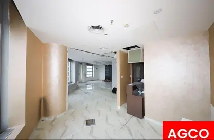 مكتب - 1 حمام للايجار في البرج الفضي - الخليج التجاري - دبي