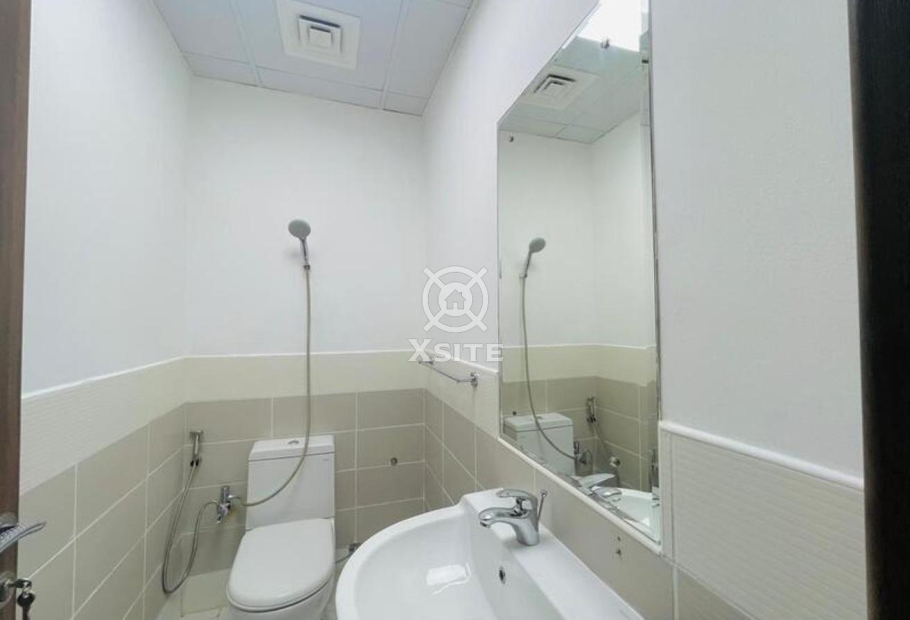 Spacious 1 BR | Well Maintained | High Floor photo 23
