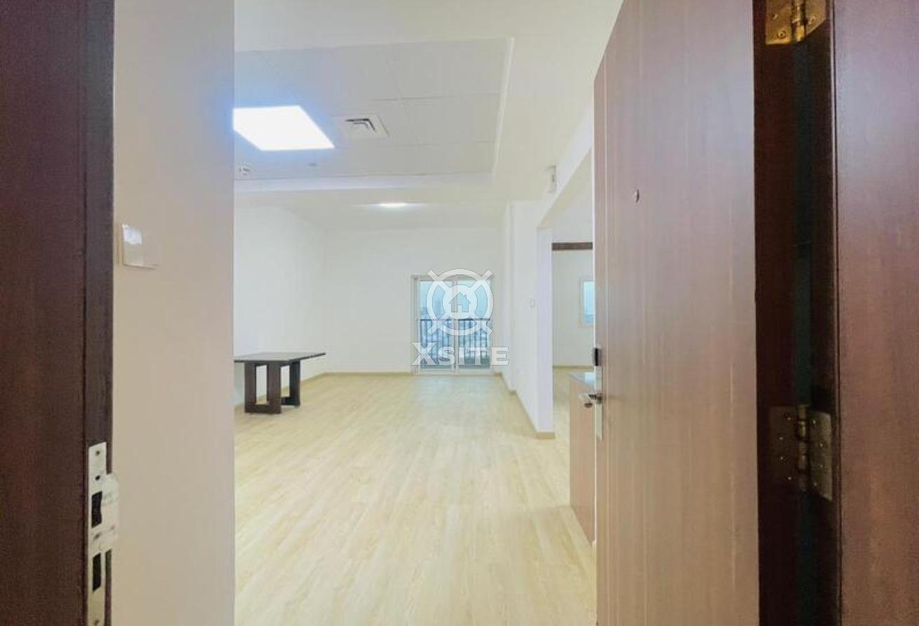 Spacious 1 BR | Well Maintained | High Floor photo 12