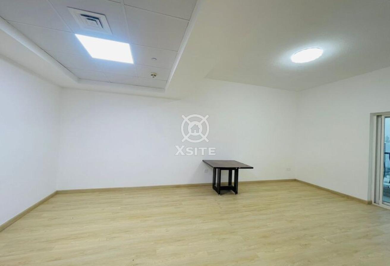 Spacious 1 BR | Well Maintained | High Floor photo 5