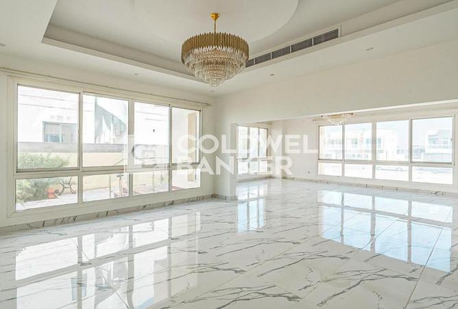 54000276 - Property Image 2