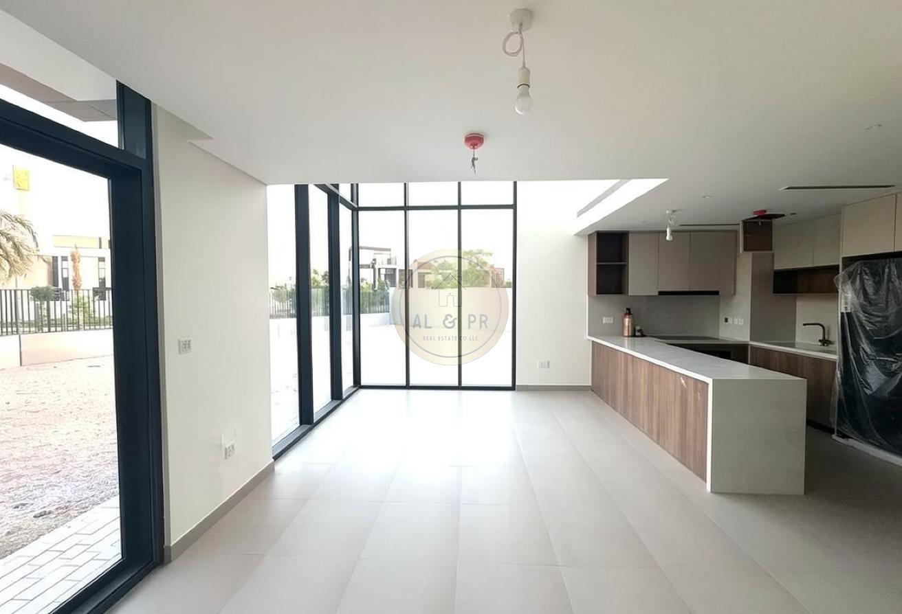 4BR + MAID | END UNIT | BRAND NEW photo 3