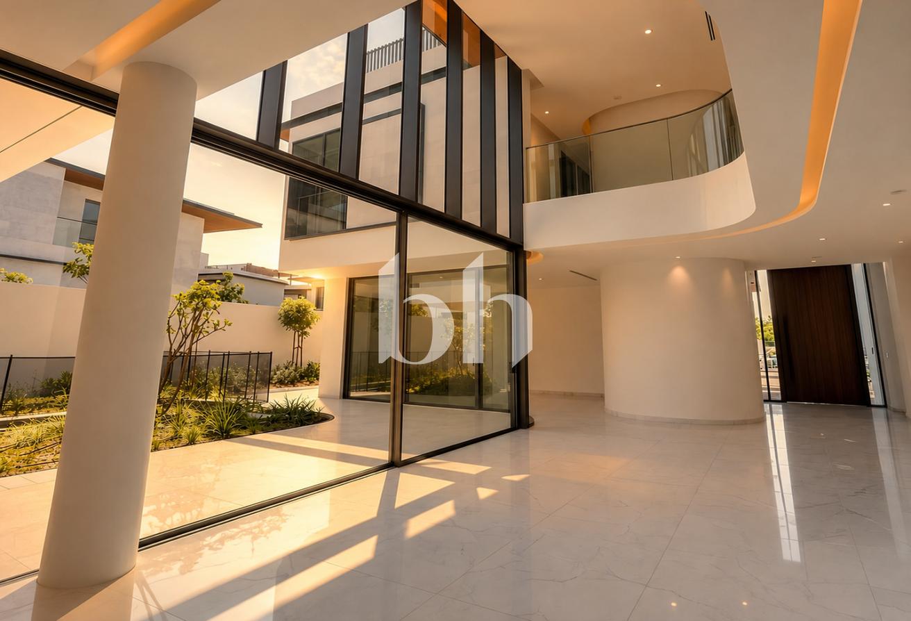 Upgraded Mansion | Single Row | Genuine Listing photo 3