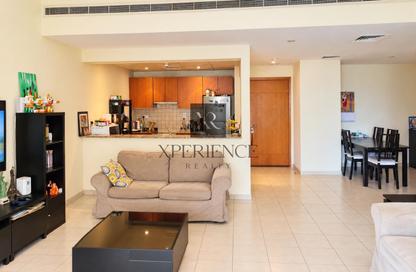 Apartment - 3 - 2 for rent in Al Nakheel 3 - Al Nakheel - Greens - Dubai