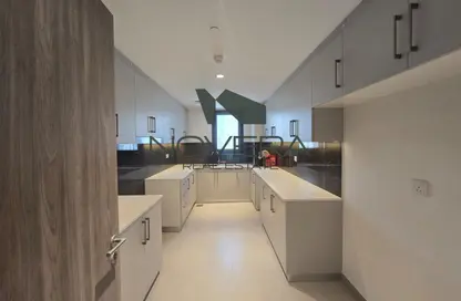 Apartment - 4 Bedrooms - 5 Bathrooms for sale in Jawaher Residences - Maryam Island - Sharjah