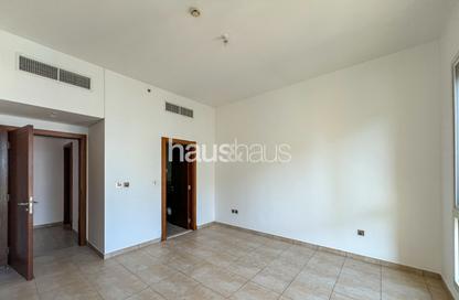 Apartment - 2 - 3 for sale in Marina Residences 4 - Marina Residences - Palm Jumeirah - Dubai