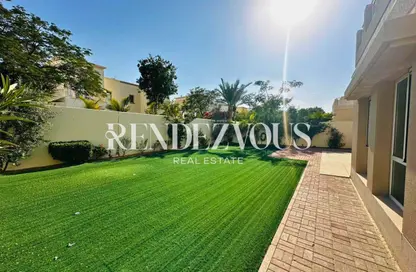 Villa - 5 Bedrooms - 4 Bathrooms for rent in Meadows 6 - Meadows - Dubai