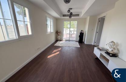 Villa - 2 Bedrooms - 2 Bathrooms for rent in Springs 11 - The Springs - Dubai