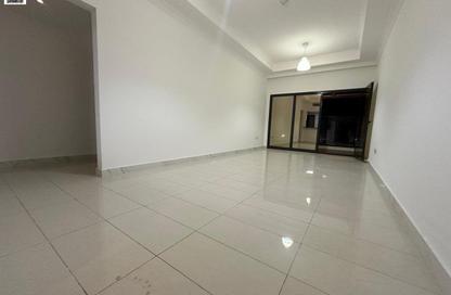 Apartment - 1 Bedroom - 2 Bathrooms for rent in Al Rashidiya Towers - Al Rashidiya - Ajman Downtown - Ajman