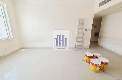 Apartment - 1 Bedroom - 1 Bathroom for rent in Muwailih Building - Muwaileh - Sharjah