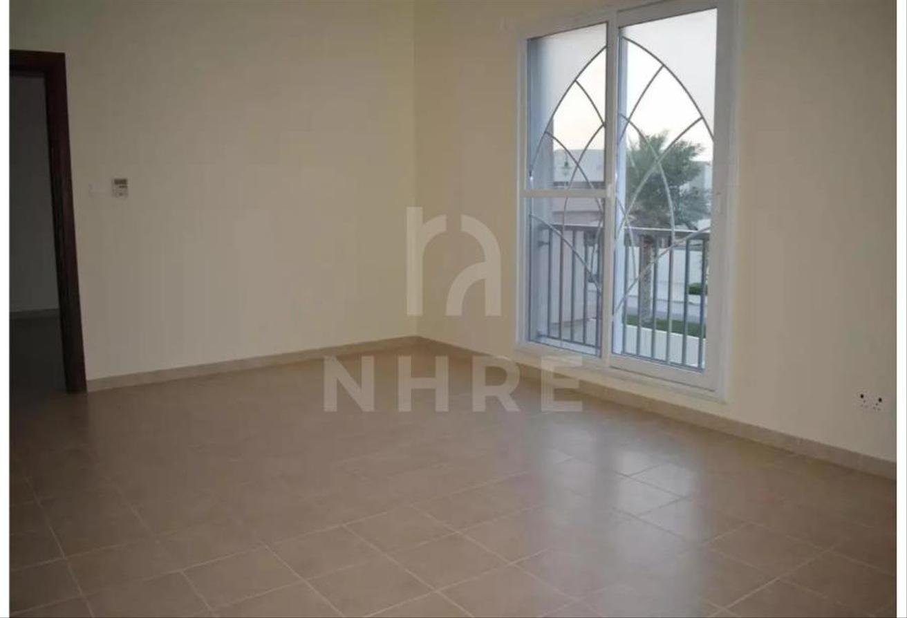 Spacious and Vacant | Unfurnished | Twin Villa photo 6