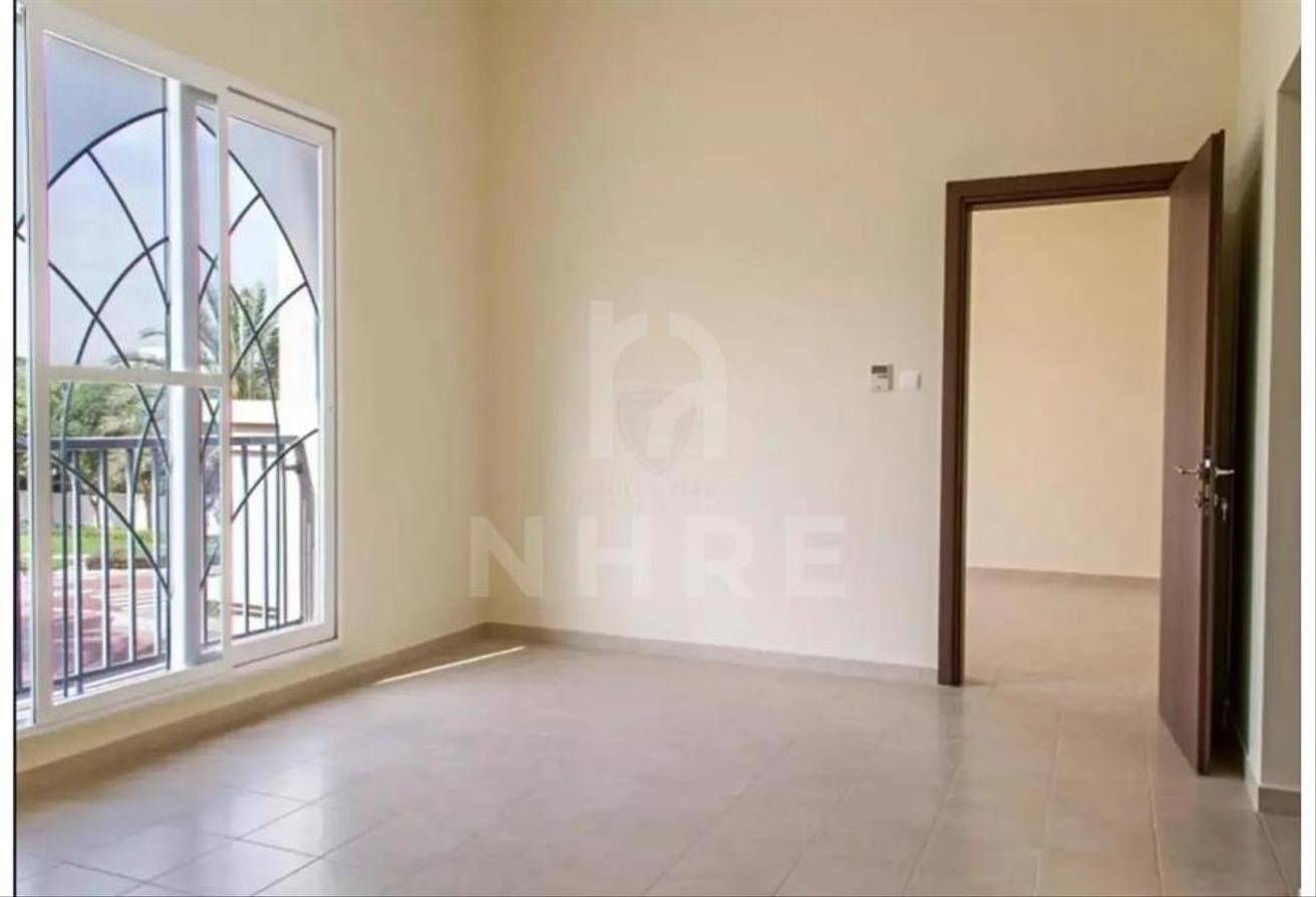 Spacious and Vacant | Unfurnished | Twin Villa photo 7