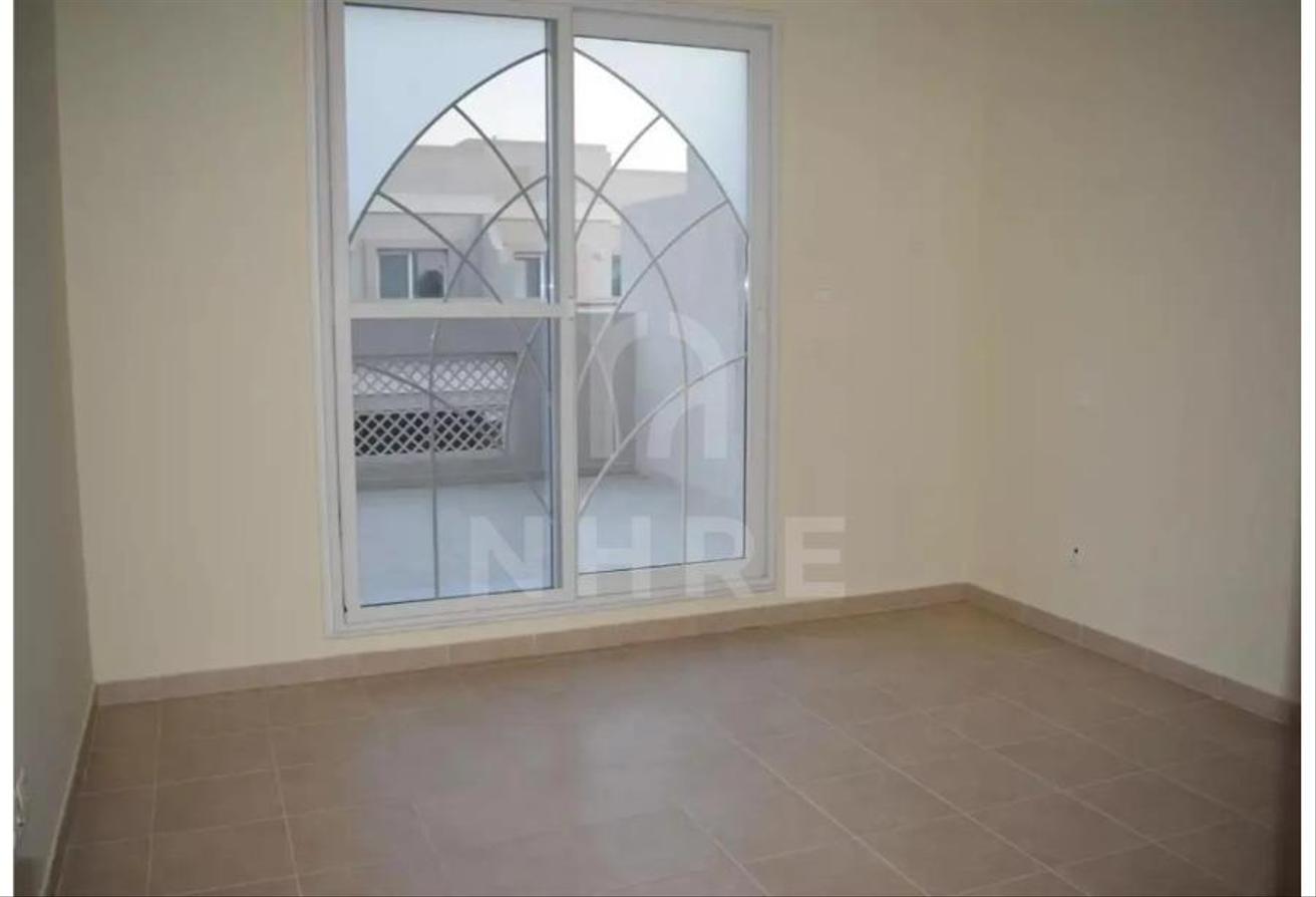 Spacious and Vacant | Unfurnished | Twin Villa photo 8