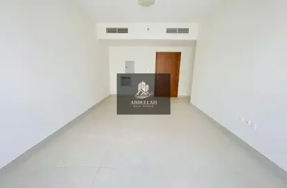 شقة - 2 غرف نوم - 3 حمامات للايجار في سراب 2 - الجادة - الشارقة