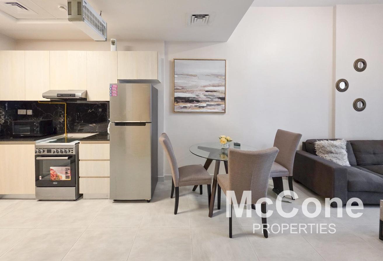 Modern Living | Fully Furnished | Prime Location photo 8