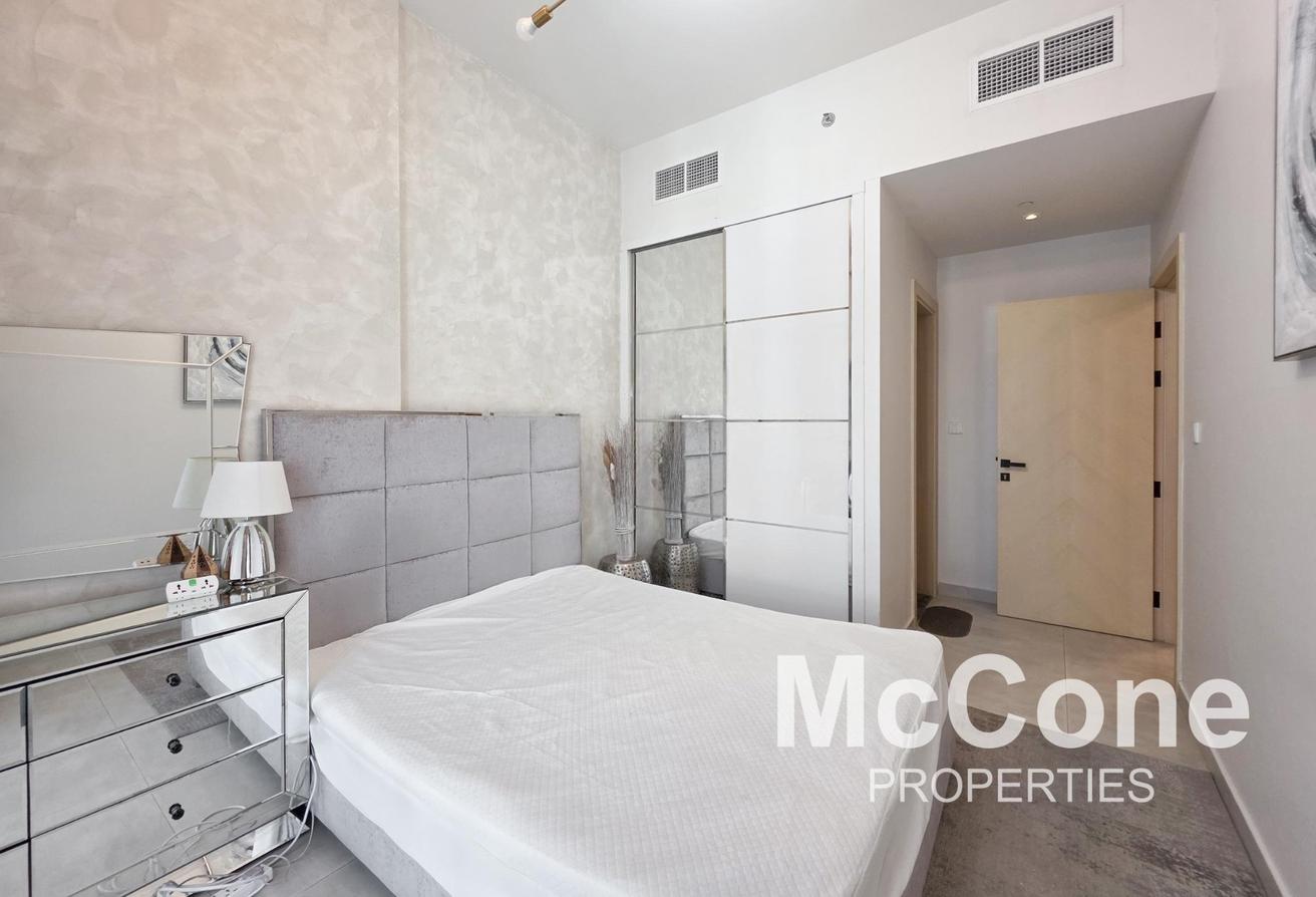 Modern Living | Fully Furnished | Prime Location photo 14