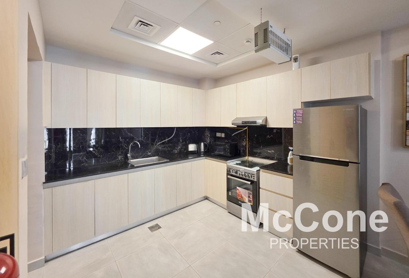 Modern Living | Fully Furnished | Prime Location photo 7