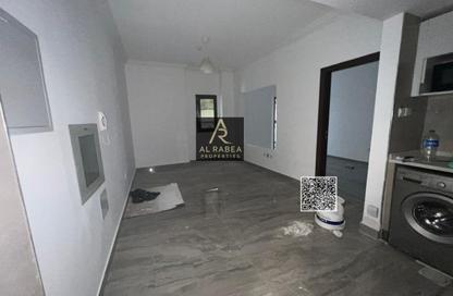 Apartment - Studio - 1 Bathroom for rent in Gulfa Towers - Al Rashidiya 1 - Al Rashidiya - Ajman