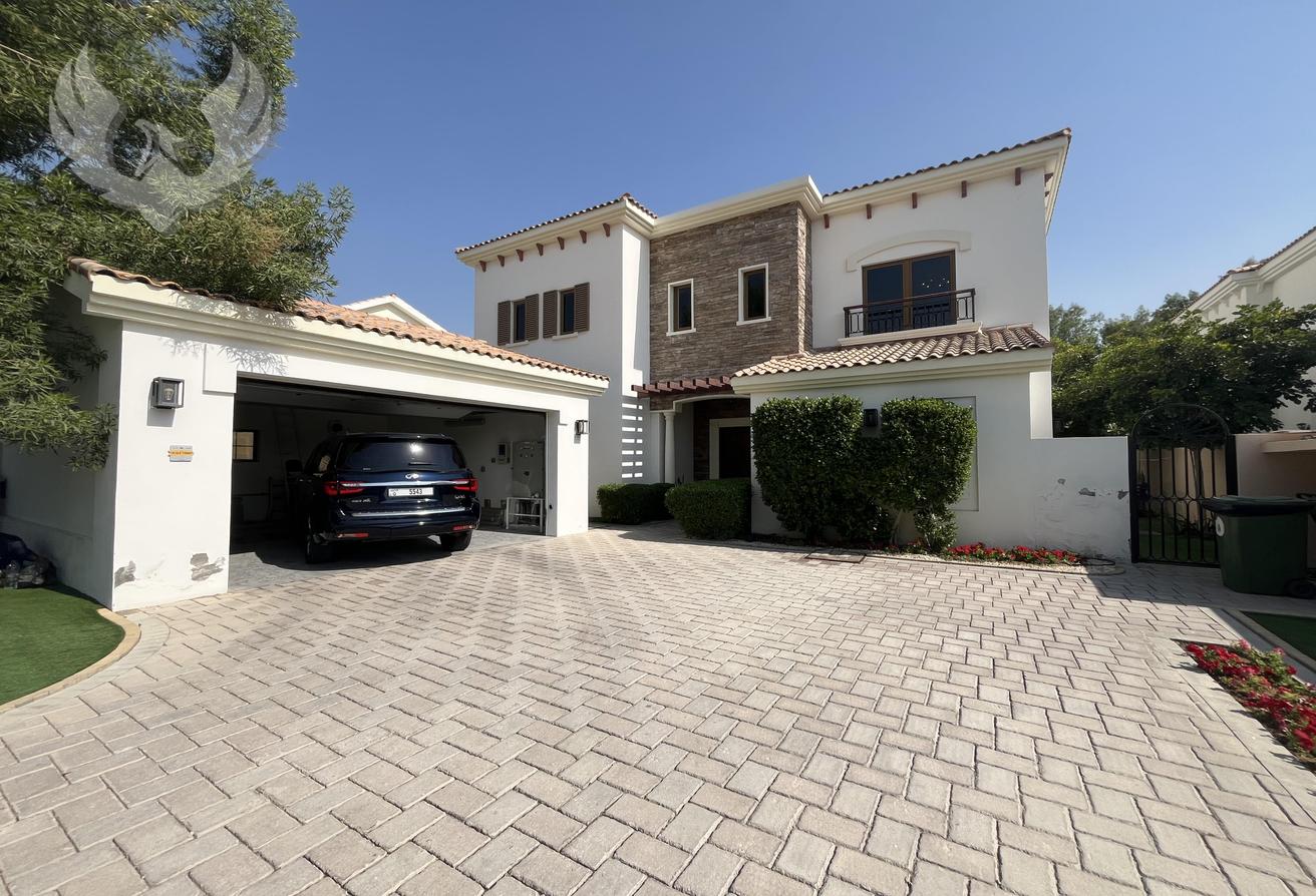 Spacious 5 Bed Villa | Golf Course View photo 24