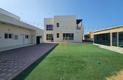 Villa - 4 Bedrooms - 4 Bathrooms for rent in Umm Suqeim 1 Villas - Umm Suqeim 1 - Umm Suqeim - Dubai