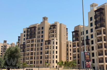 Apartment - 3 Bedrooms - 5 Bathrooms for sale in Lamaa Building 1 - Lamaa - Madinat Jumeirah Living - Umm Suqeim - Dubai