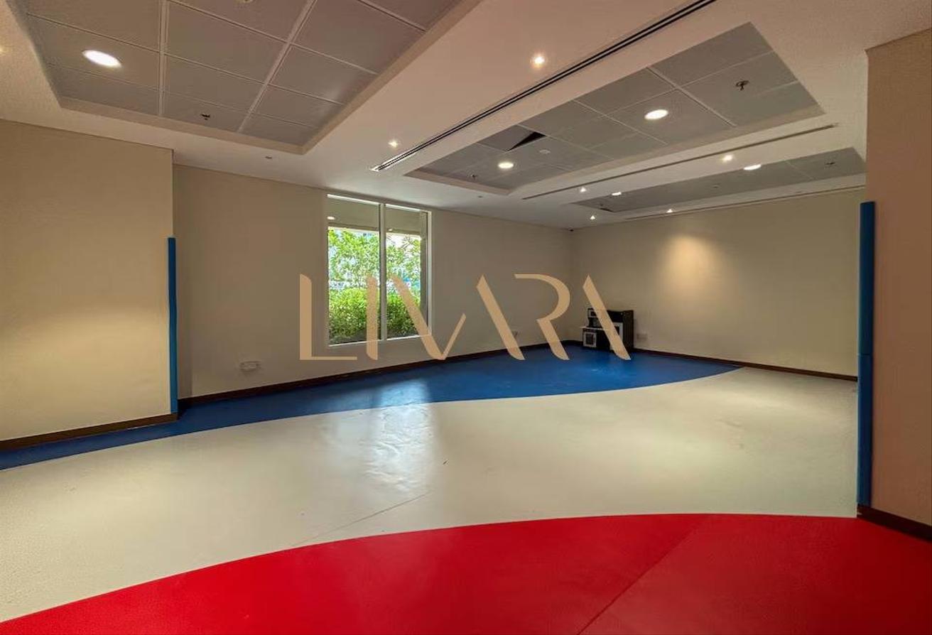 Fully Furnished | Huge Layout | 10m to Dubai mall photo 18
