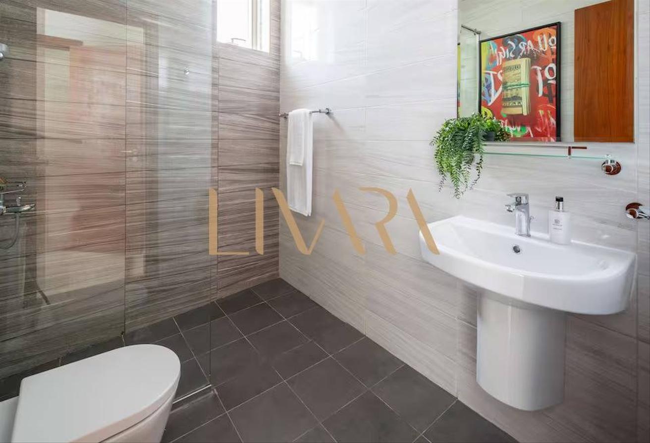 Fully Furnished | Huge Layout | 10m to Dubai mall photo 14