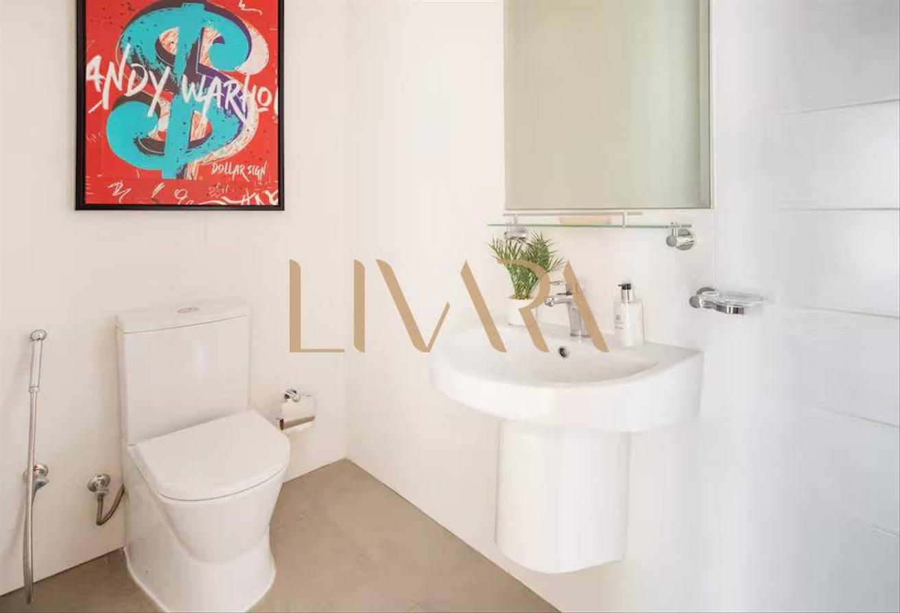 Fully Furnished | Huge Layout | 10m to Dubai mall photo 13