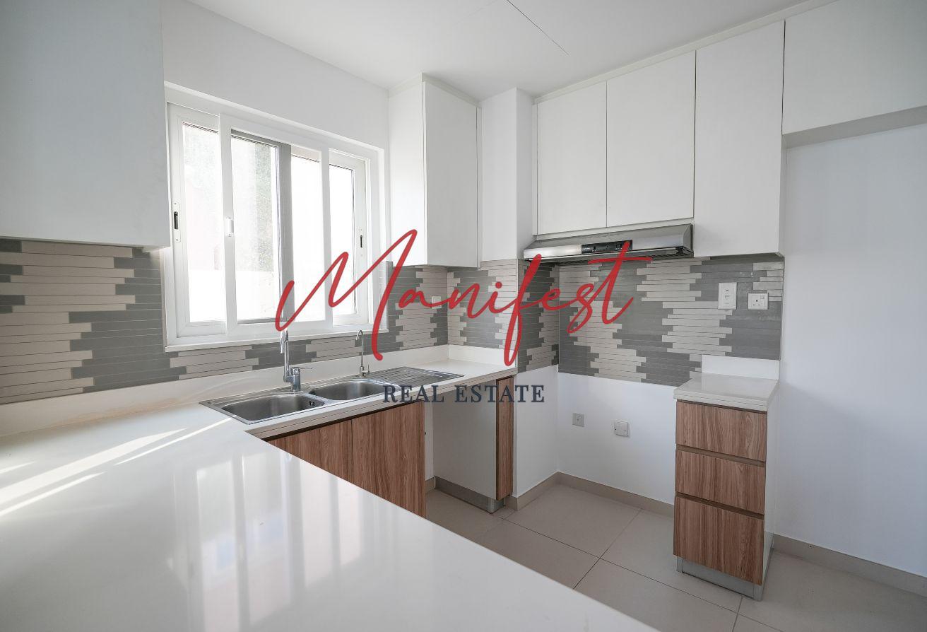 Single Row | Large Layout | Close to Amenities photo 11