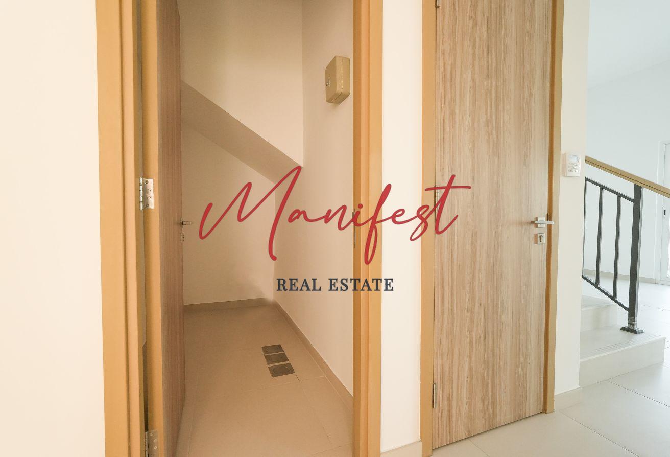 Single Row | Large Layout | Close to Amenities photo 7