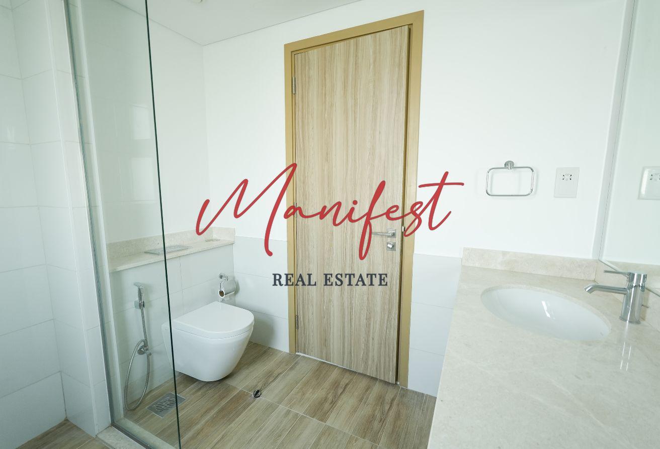 Single Row | Large Layout | Close to Amenities photo 12