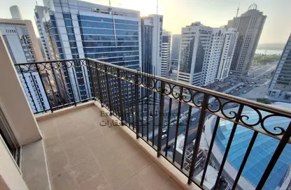 Apartment - 3 Bedrooms - 4 Bathrooms for rent in Hamdan Street - Abu Dhabi