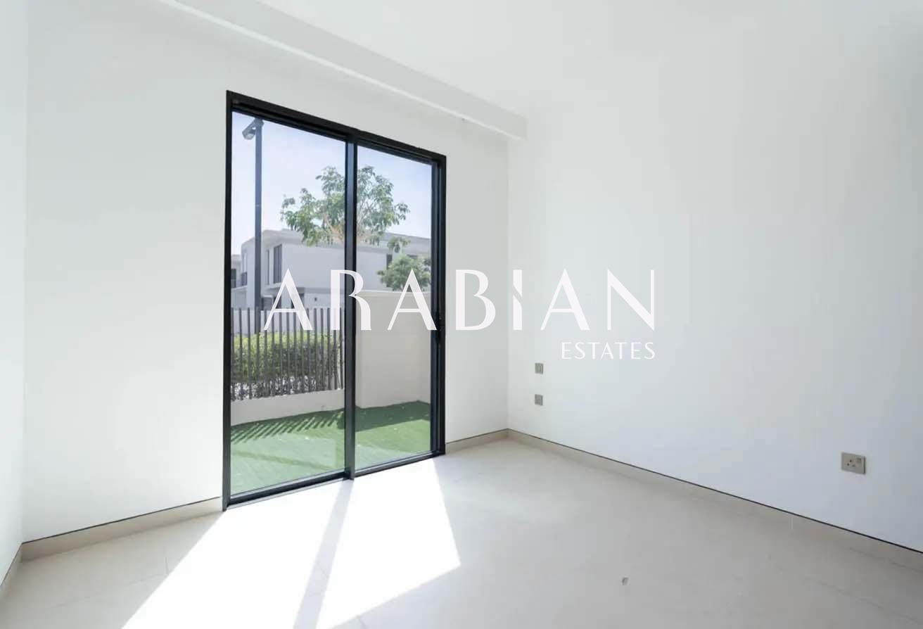 Garden Suite | Vacant Soon | Landscaped photo 11