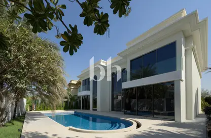 Villa - 5 Bedrooms - 6 Bathrooms for sale in Garden Hall - European Clusters - Jumeirah Islands - Dubai