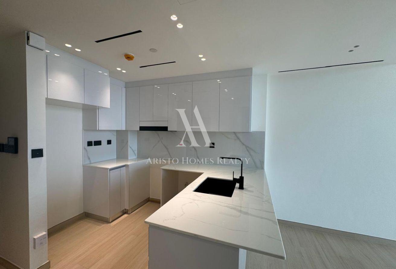 Luxury 1BR | Modern Lobby | Prime JVC Location photo 2