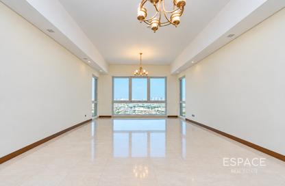 Apartment - 3 - 3 for rent in Marina Residences 3 - Marina Residences - Palm Jumeirah - Dubai
