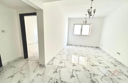 Apartment - 1 Bedroom - 2 Bathrooms for rent in Muwailih Building - Muwaileh - Sharjah