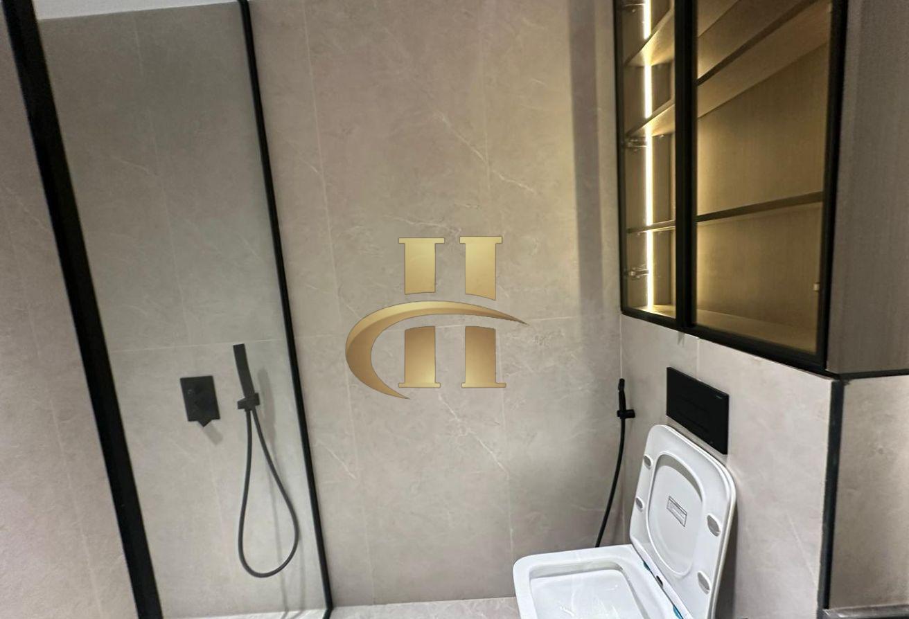 4 BHK + Maid | Private Elevator | 2 Car Parking photo 22