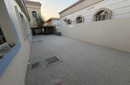Villa - 4 - 6 for rent in Al Raqaib 1 - Al Raqaib - Ajman