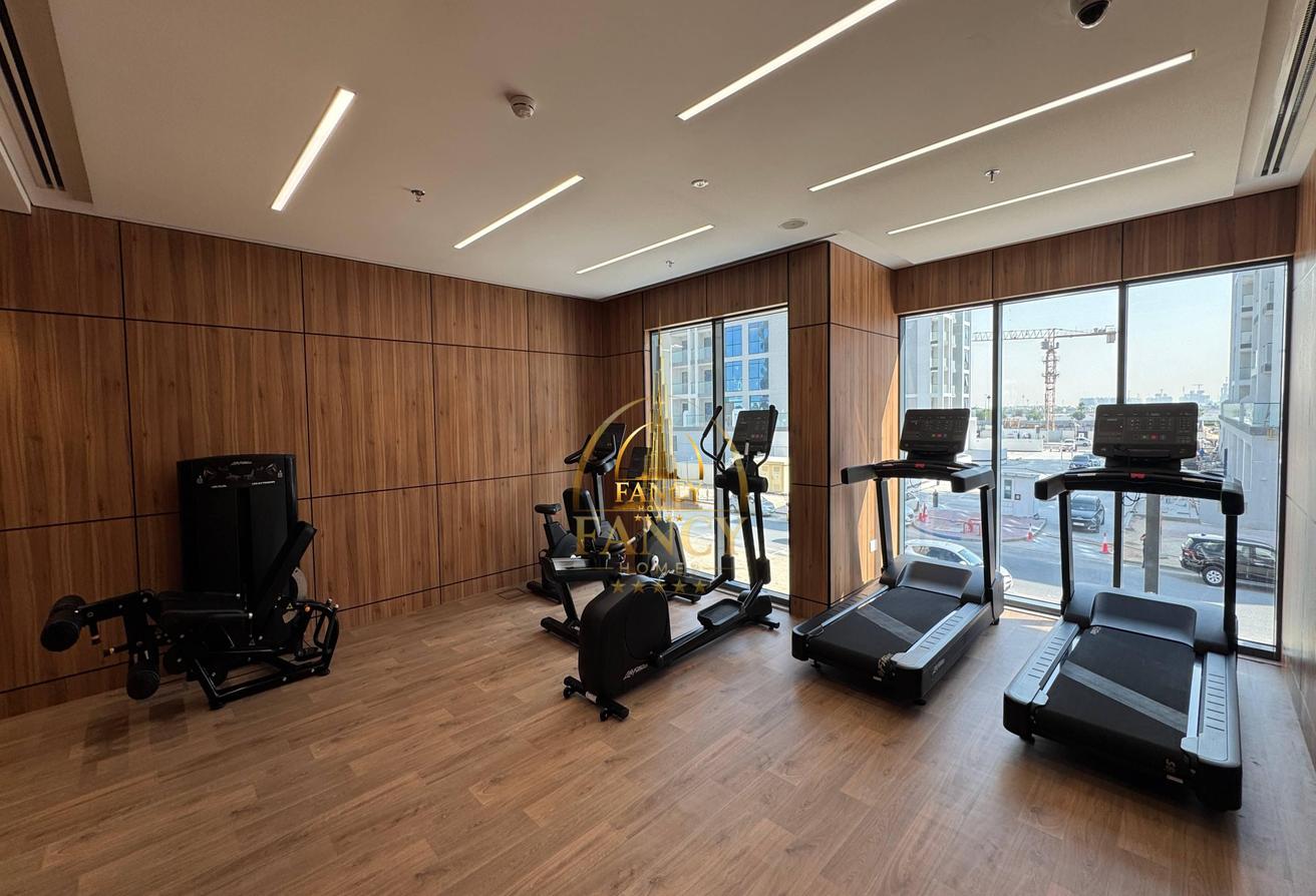Luxurious Building | Prime Location | Furnished photo 9